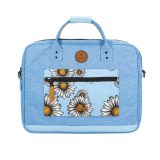 CABAIA MESSENGER BAG AJACCIO תיק צד למסמכים ולמחשב נייד -קאביה, תיק צד מעוצב בצבע תכלת, תיק צד למחשב נייד עשוי חומרים ממוחזרים