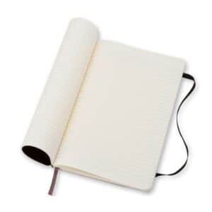 מחברת שורות MOLESKINE L SOFT COVER, מחברת שורות עם כריכה רכה, מחברת שורות של מולסקין, מחברת שורות של מולסקין בצבע שחור, מחברת שורות אלגנטית, מחברת שורות שחורה