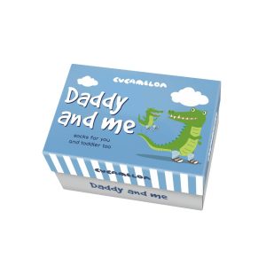 DADDY AND ME CROCODILE - גרביים צבעוניות לאבא ולתינוק - יונייטד סוקס-unitedoddsocks, גרביים מעוצבות מתנה להורים טריים, גרביים לאבא ולתינוק