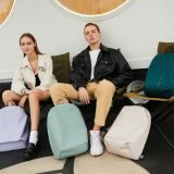 תיק מעוצב - XD Design Bobby soft - אקסדי דיזיין, תיק לסטודנטים, תיק למחשב נייד, תיק מתרחב, תיק למחשב בגודל 15.6 אינץ, תיק נגד גניבות, תיק עשוי מחומרים ממוחזרים, תיק בעיצוב ייחודי, תיק למטיילים, תיק מיוחד ללימודים, תיק הכולל הגנת RFID, מתנה לעובדים, תיק מעוצב, תיקי גב בצבעי פסטל
